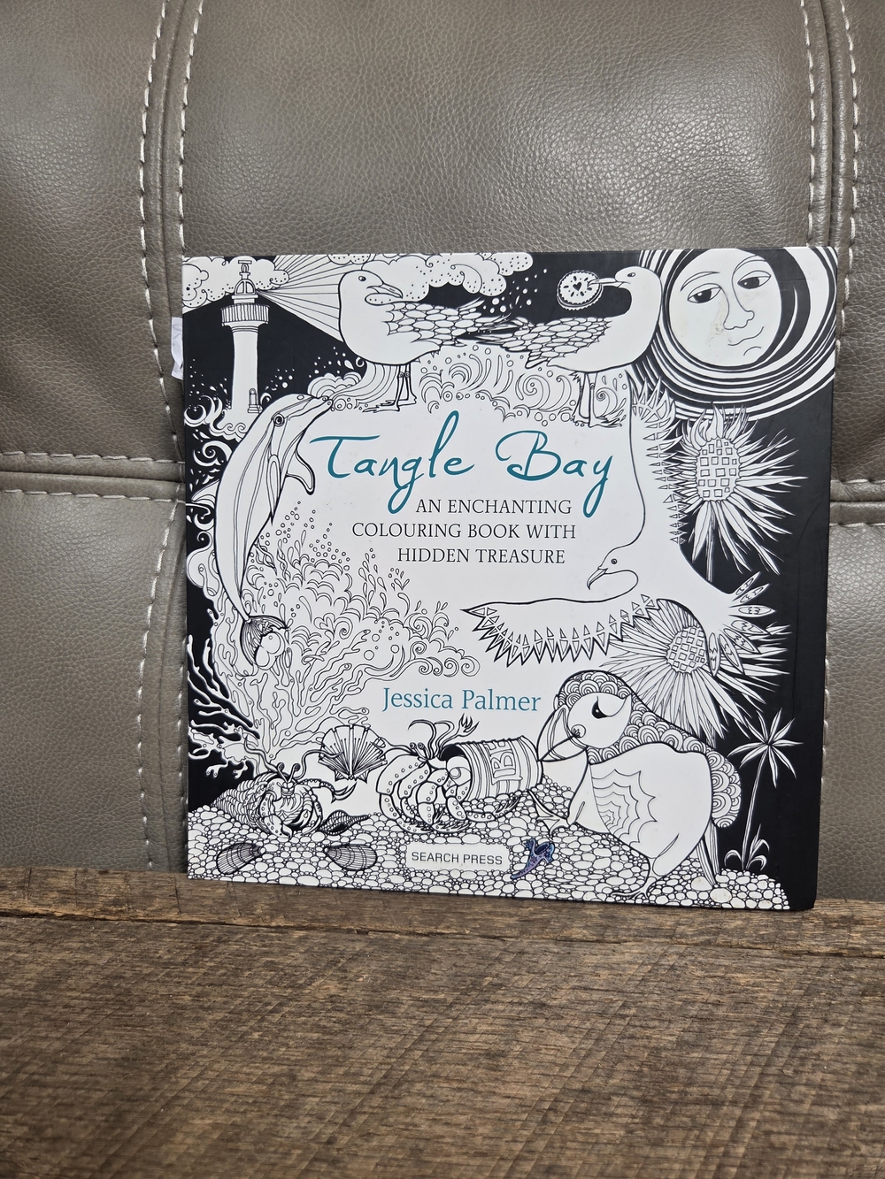 Tangle Bay: Adult Coloring Book with Hidden Treasure by Jessica Palmer ~ Bin 1F
